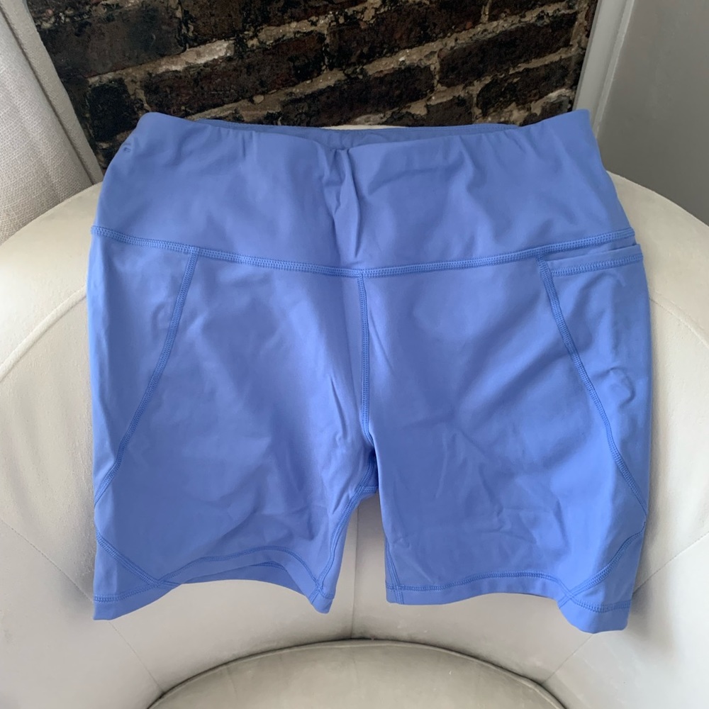M 6” Sweaty Betty Shorts